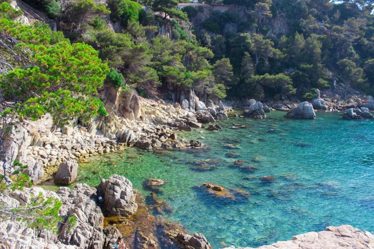 Detached Villa For 6 People In Lloret De Mar With Comunal Outdoor Swimming Pool Puigventos Екстер'єр фото