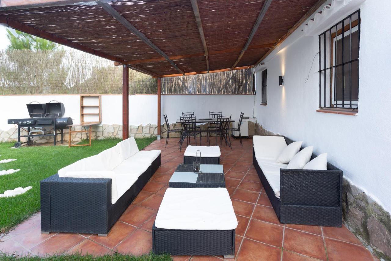 Detached Villa For 6 People In Lloret De Mar With Comunal Outdoor Swimming Pool Puigventos Екстер'єр фото
