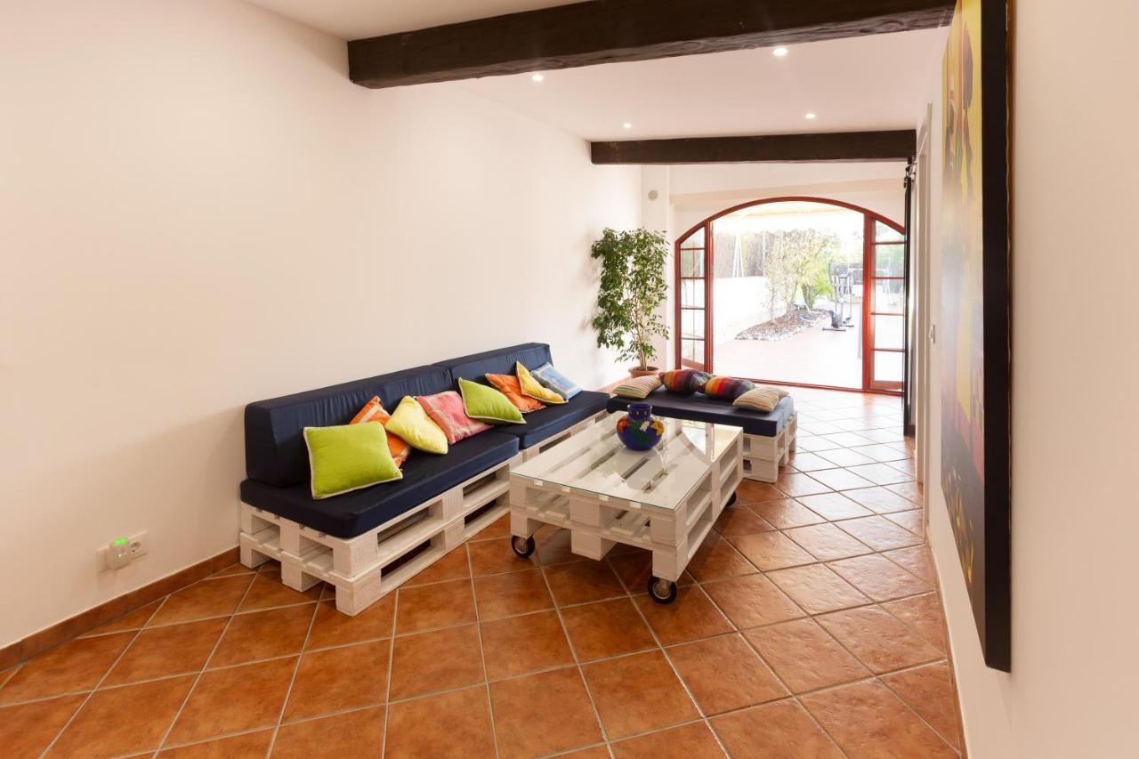 Detached Villa For 6 People In Lloret De Mar With Comunal Outdoor Swimming Pool Puigventos Екстер'єр фото