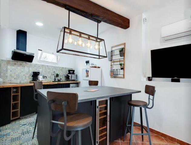 Detached Villa For 6 People In Lloret De Mar With Comunal Outdoor Swimming Pool Puigventos Екстер'єр фото