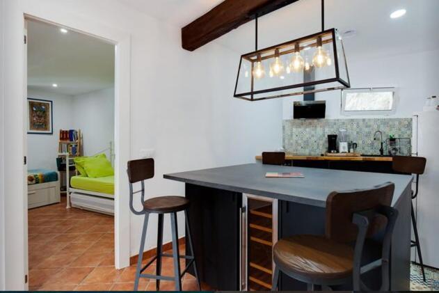 Detached Villa For 6 People In Lloret De Mar With Comunal Outdoor Swimming Pool Puigventos Екстер'єр фото