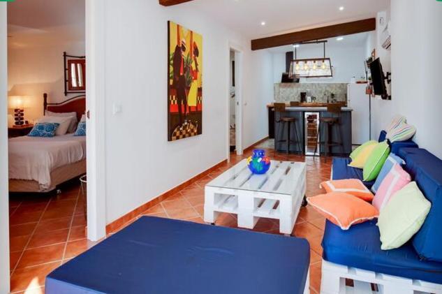 Detached Villa For 6 People In Lloret De Mar With Comunal Outdoor Swimming Pool Puigventos Екстер'єр фото